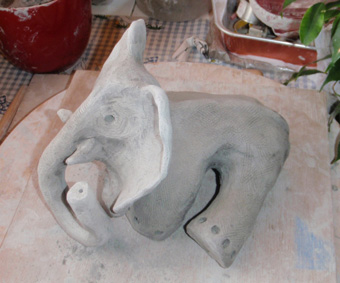 elephant_assis__b1