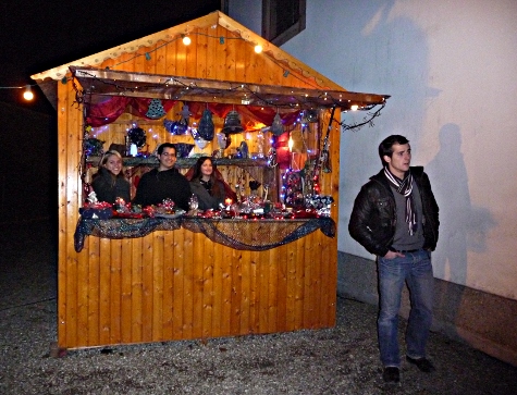marche de noel : le soir tombe...