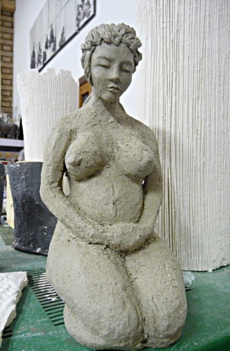 ébauche femme enceinte - sculpture argile
