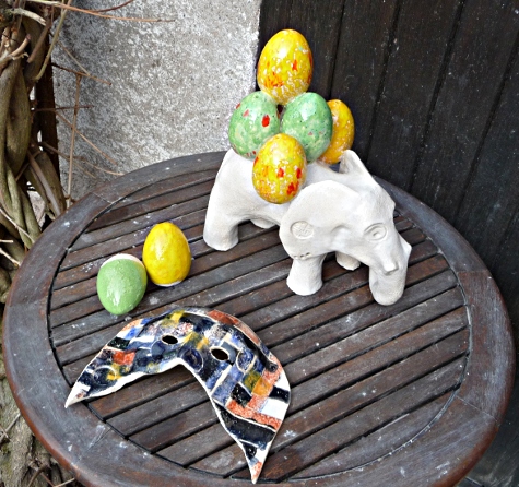 secrets de four 49 : éléphant de pâques, masque, oeufs
