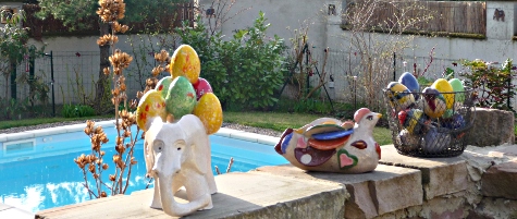 éléphant de Pâque, poule oiseau pigeon féérique, oeufs