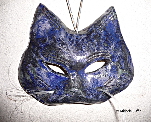 masque chat "Chachémoi bleu cobalt" © Michèle Ruffin