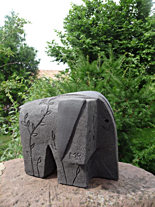 « carrément éléphant » © 2012 Michèle Ruffin